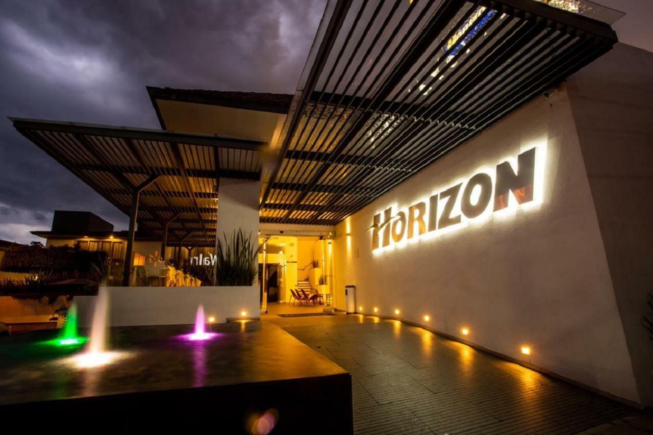 Hotel Horizon & Convention Center Morelia Extérieur photo